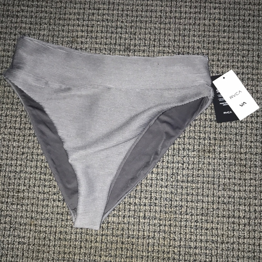 RVCA Ribbed High-Waist Bikini Bottom in Light Gray‎